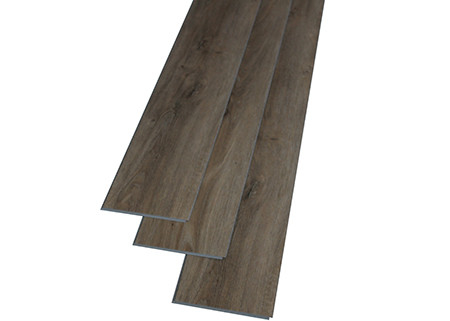 Vinile di legno del PVC di sguardo che pavimenta il grado facile di indice B1 della prova di fuoco dell'installazione